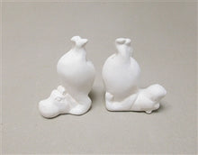 Load image into Gallery viewer, Hippo Salt &amp; Pepper Shaker Set
